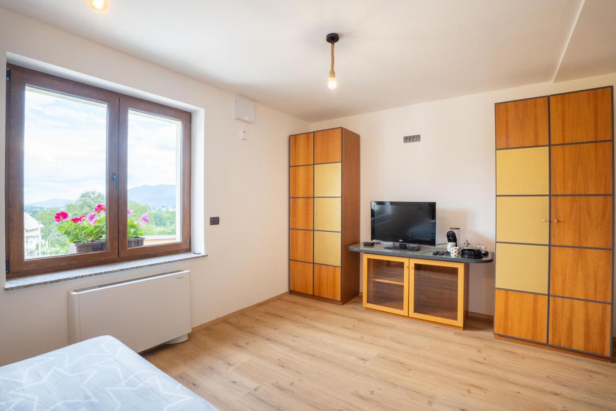 Aparthotel Hom At Vintgar Zgornje Gorje Room photo